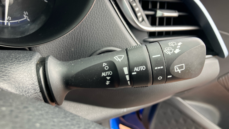 Toyota C-HR 1.8 Hybrid Design 5dr CVT Hybrid Hatchback